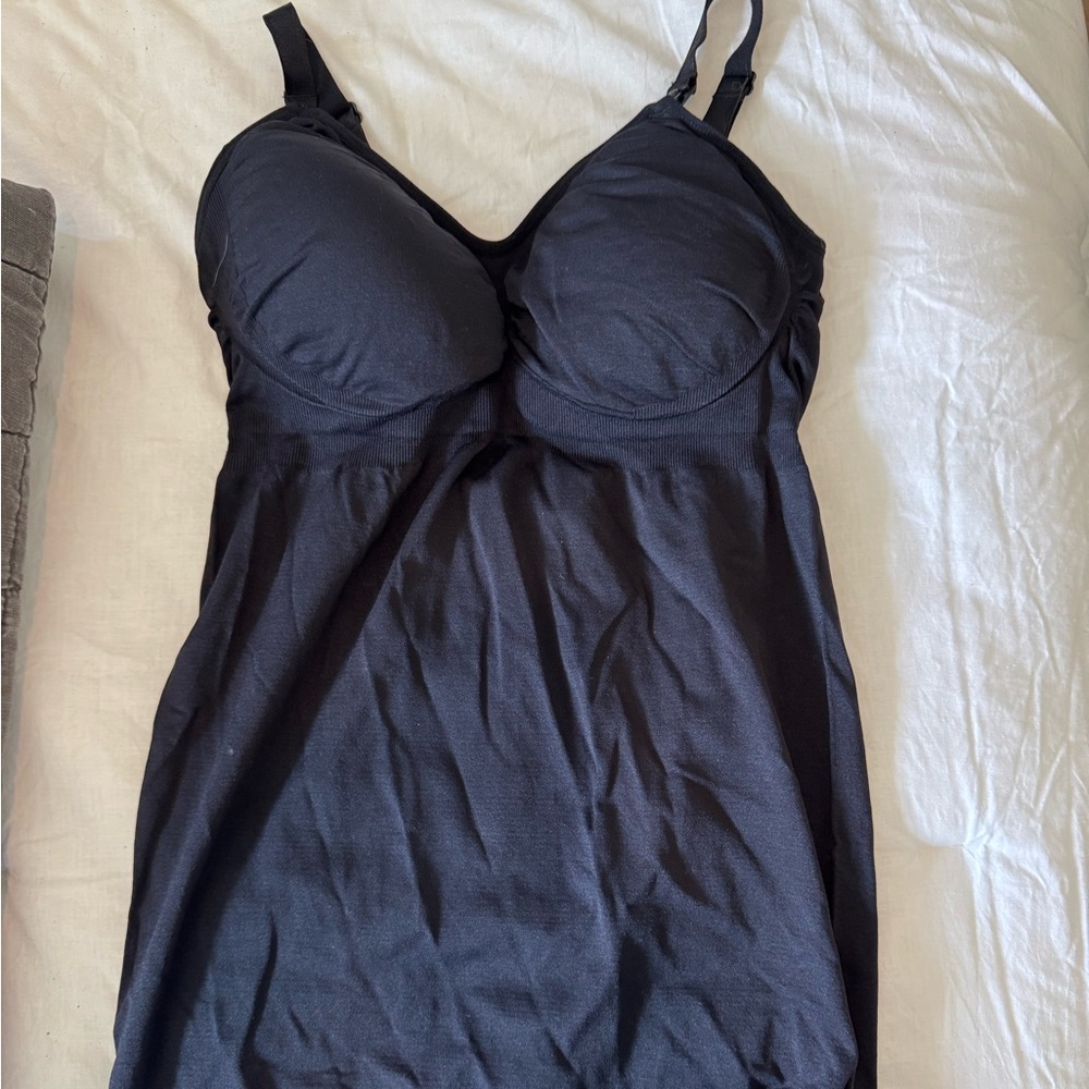 Kindred Bravely Nursing Tank 
Washed but never used.